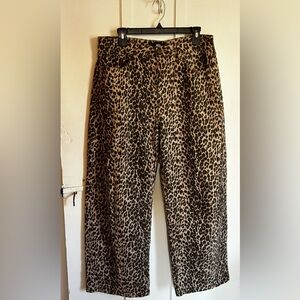 Cheetah print barrel jean size 30